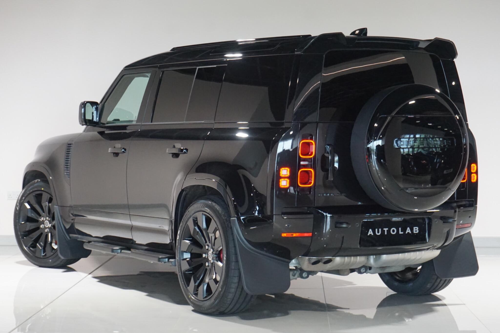 Land Rover Defender 110 3.0 D300 MHEV X-Dynamic HSE Hard Top SUV 5dr Diesel Auto 4WD MWB Euro 6 (s/s) (300 ps)